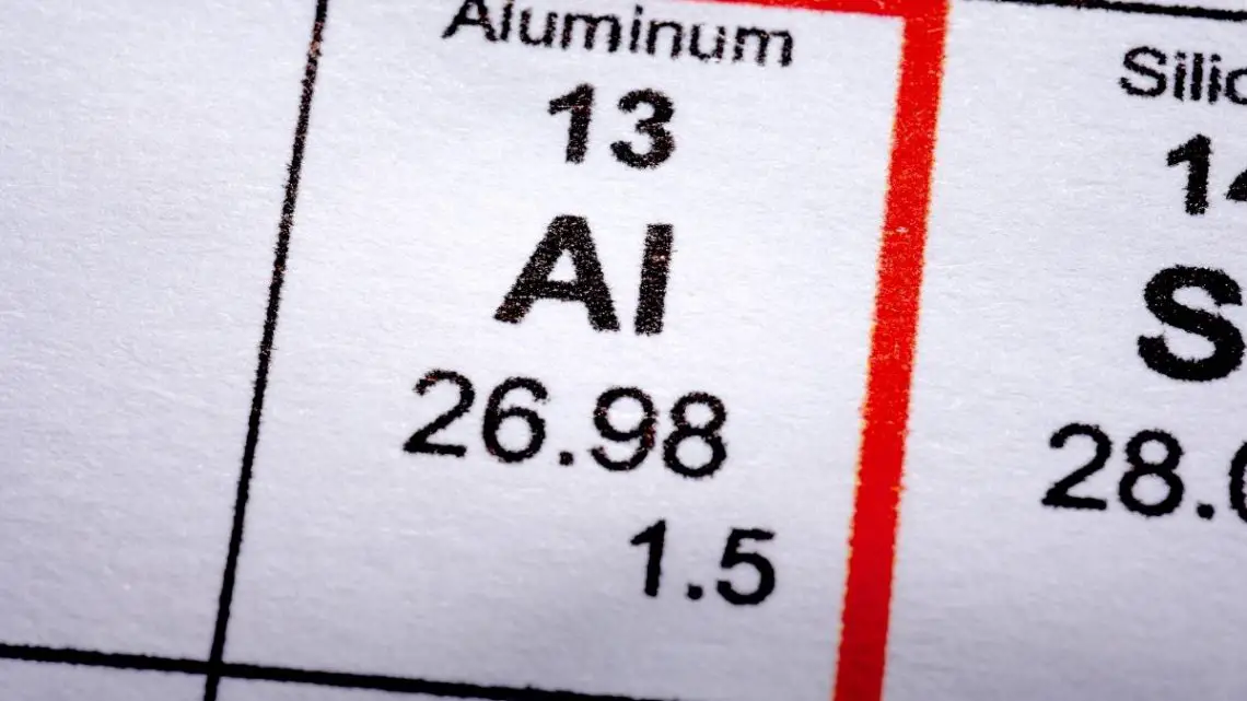 Researchers achieve hydrogen fuel generation with aluminum and water