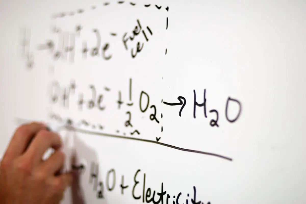 Fuel cell efficiency - hydrogen fuel cell research