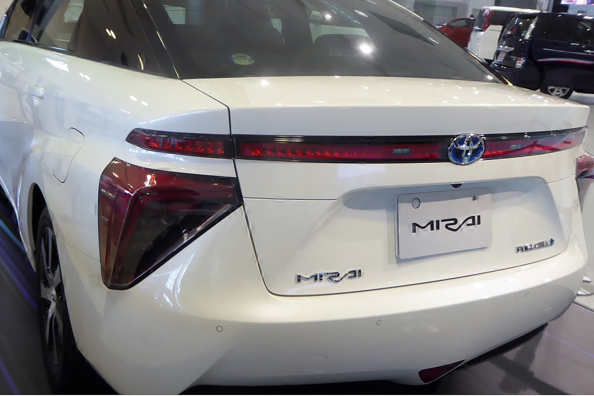 fuel cell car - Toyota Mirai