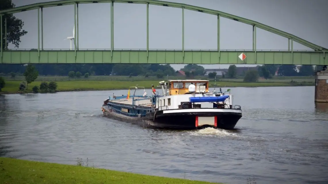 Green hydrogen production barge concept on AqualisBraemar LOC to-do list