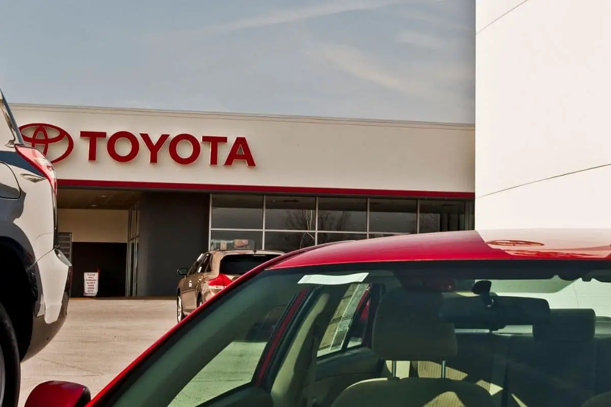 Fuel cell electric vehicles - Toyota dealership