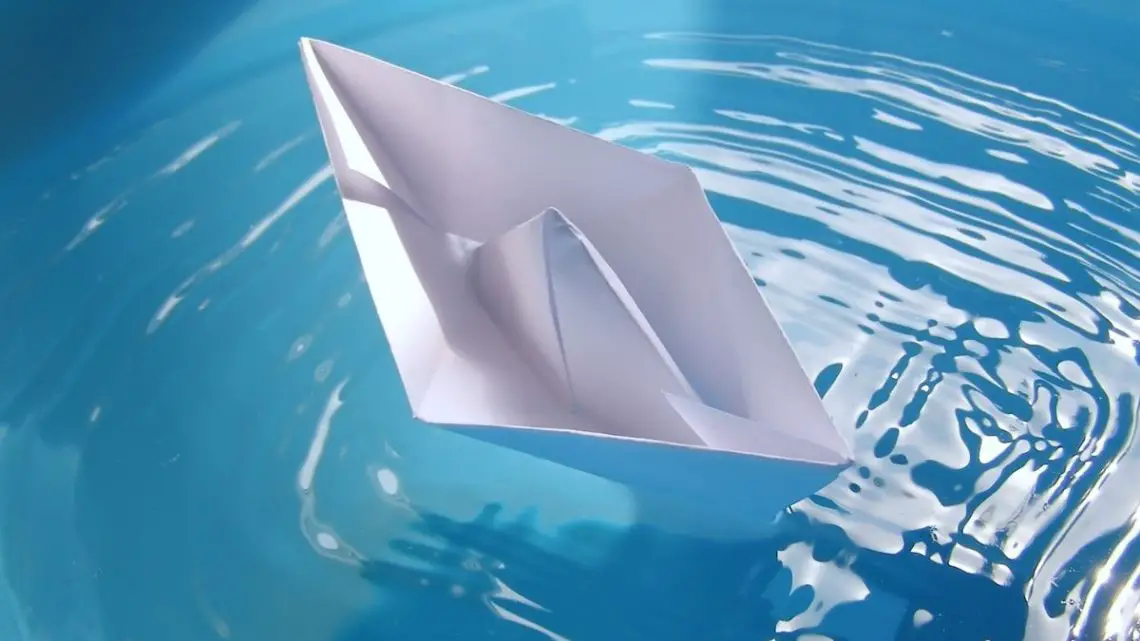 Floating green hydrogen production vessel under development