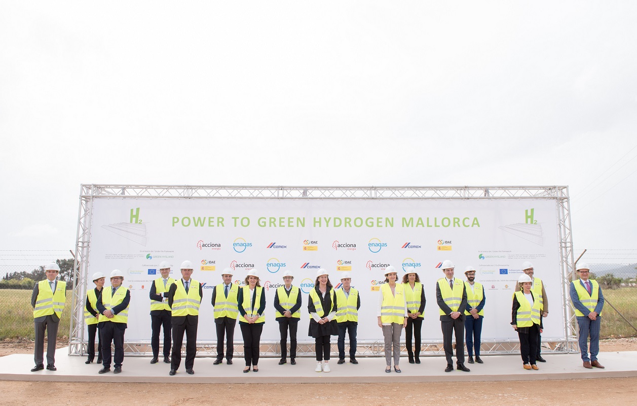 Renewable Hydrogen - Picture 2 Inauguration - ACCIONA Energía