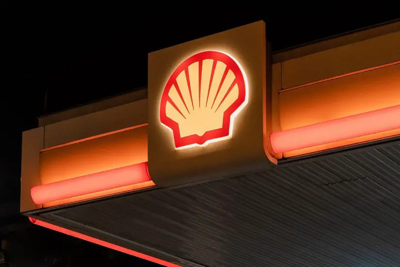 Green hydrogen production - Shell Gas Station - Shell Logo