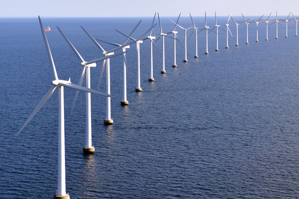 Renewable Hydrogen - Offshore wind energy - wind turbines