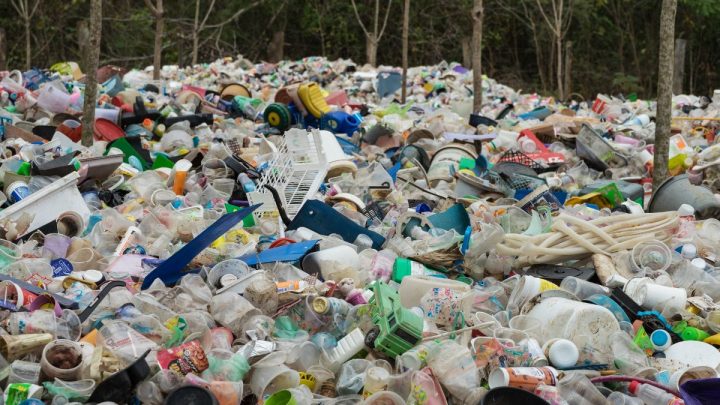 Oxford and Cardiff project converts plastic waste to hydrogen fuel
