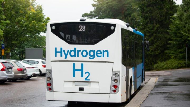 Why the long-term answer to zero-emission buses is hydrogen, not batteries