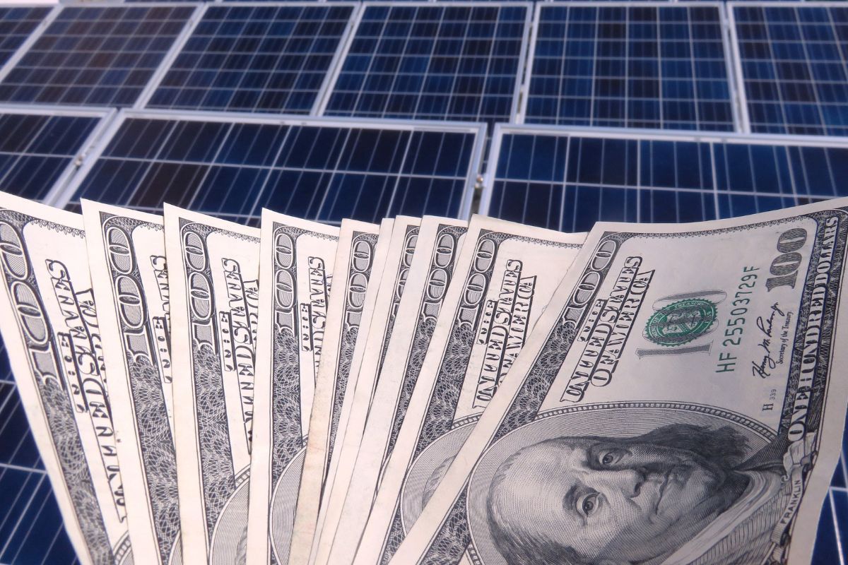 Green hydrogen - Solar Panels - Financial