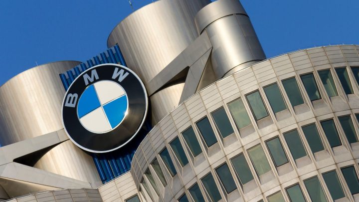 BMW iX5 hydrogen crossover enters low volume production in Germany
