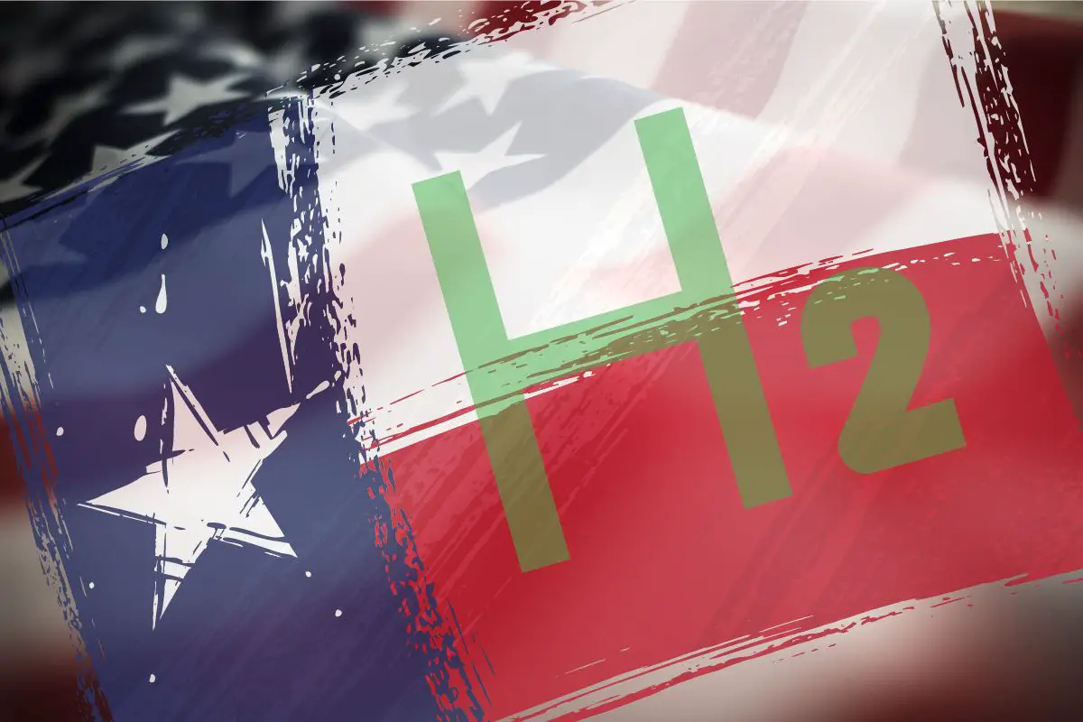 Green hydrogen production - US and Texas Flags - H2