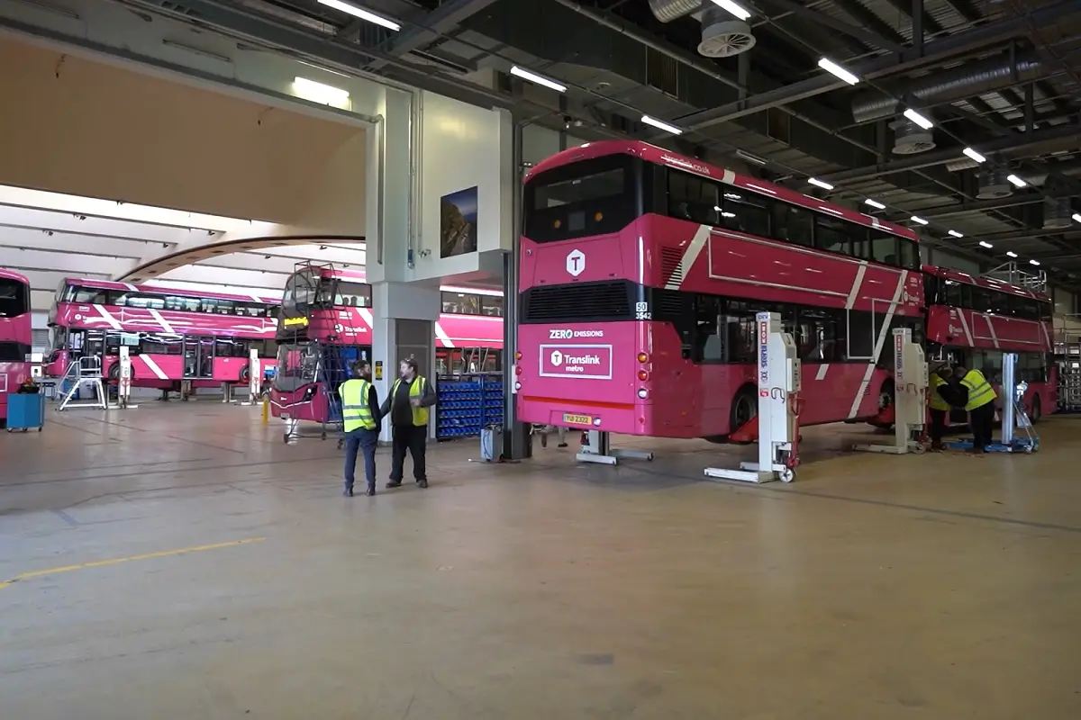 Green hydrogen - The green Wrightbus - a UK export success story - The Advanced Propulsion Centre UK YouTube