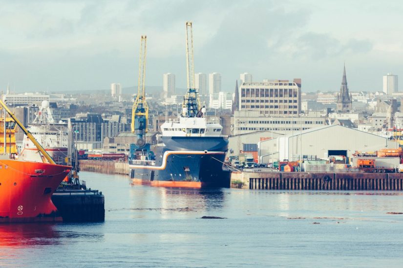 Hydrogen fuel - Shipping - Commercial port in Aberdeen