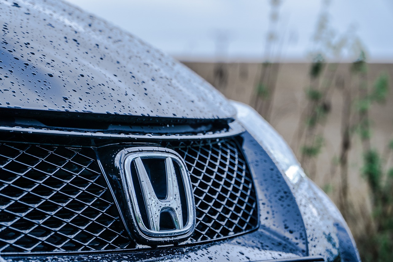 Fuel cells - Image of front of Honda vehicle with company logo