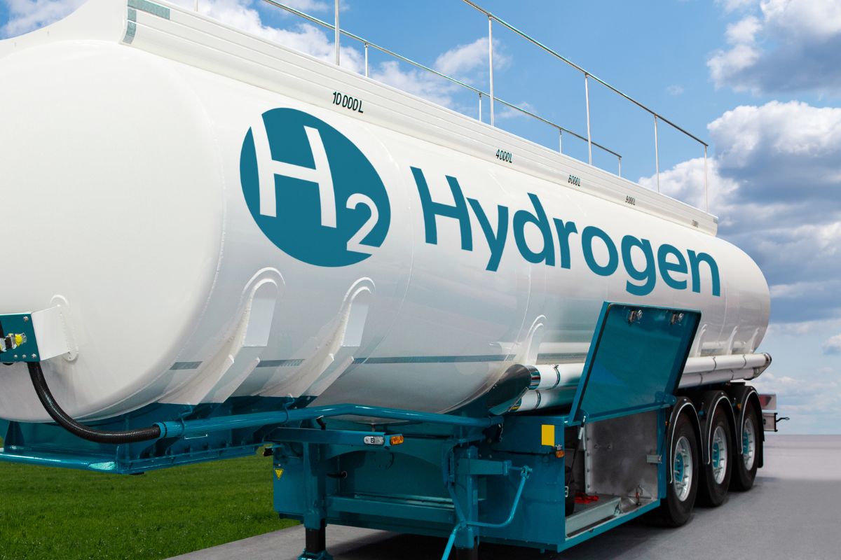 Liquid hydrogen fuel - H2 fuel truck