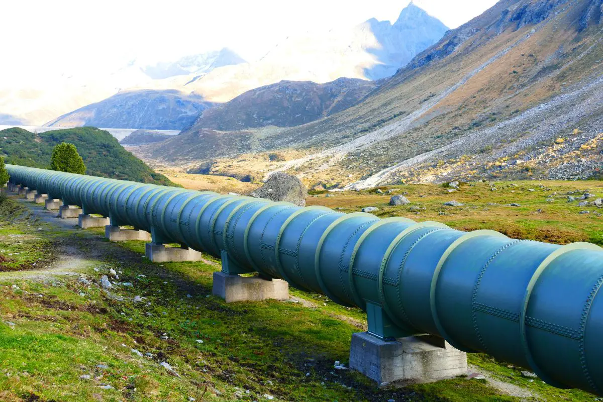 hydrogen transmission line - image of a gas pipeline