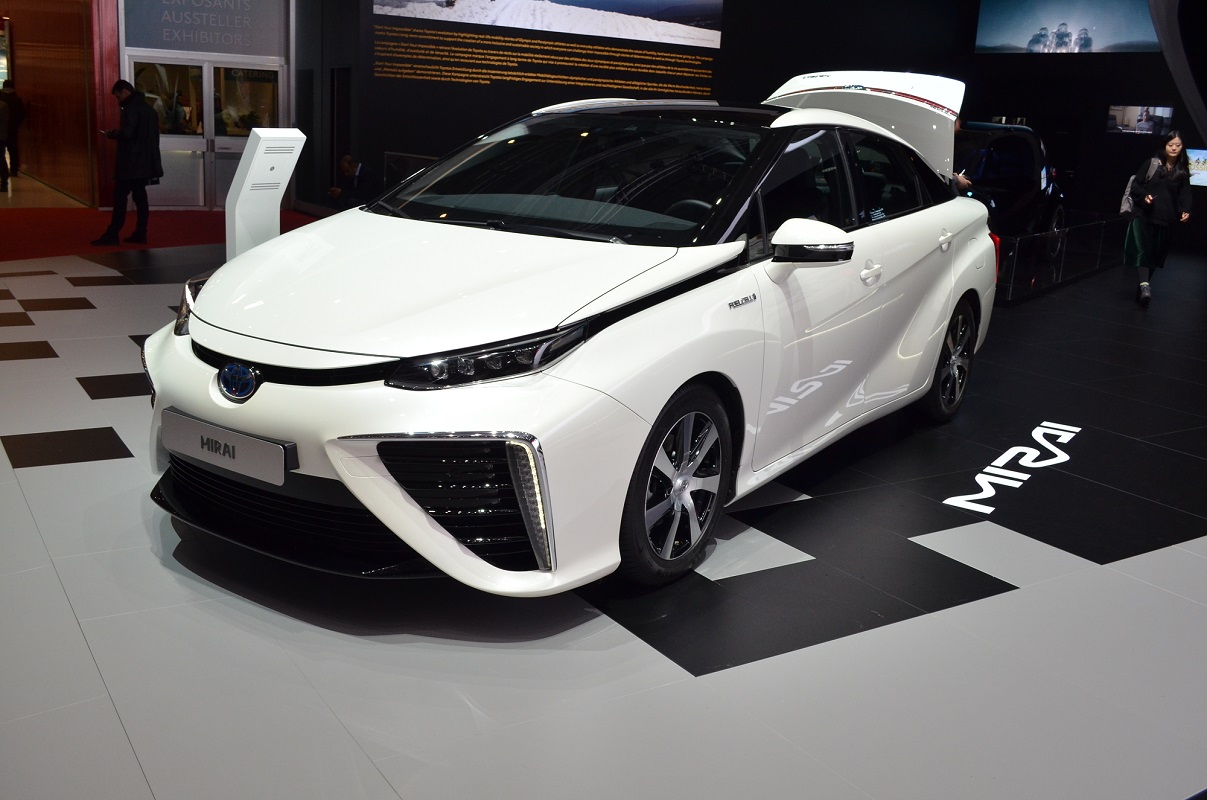 Hydrogen fuel cars - Toyota Mirai
