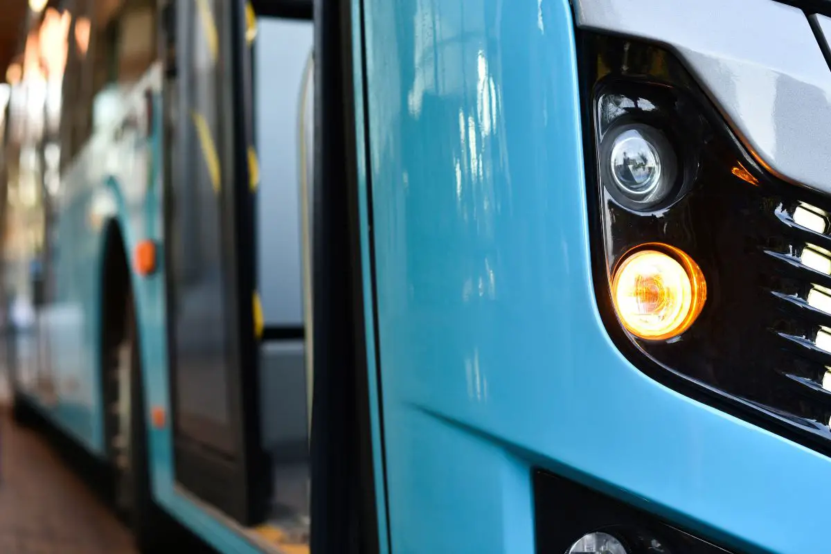 Fuel cell buses - Image of a blue bus