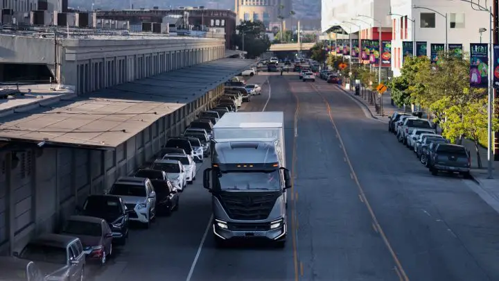 First Batch of 14 Nikola Tre BEV trucks to be delivered to WattEV