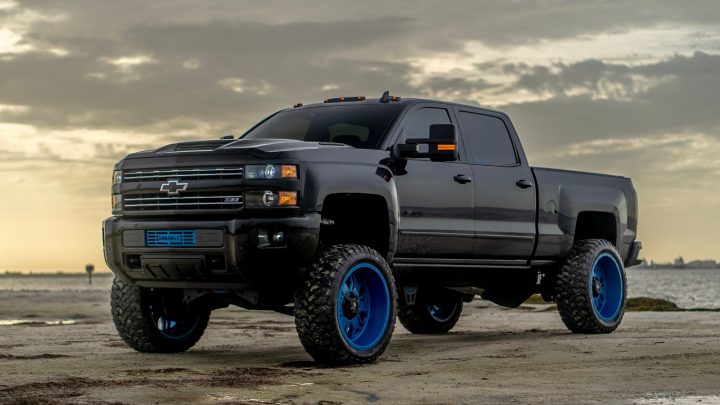 The Right Drop Hitches For Lifted Trucks