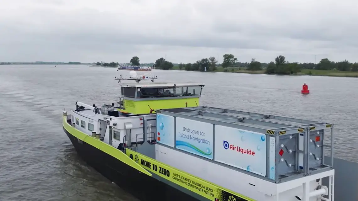 First inland hydrogen container ship launched by FPS and Nike