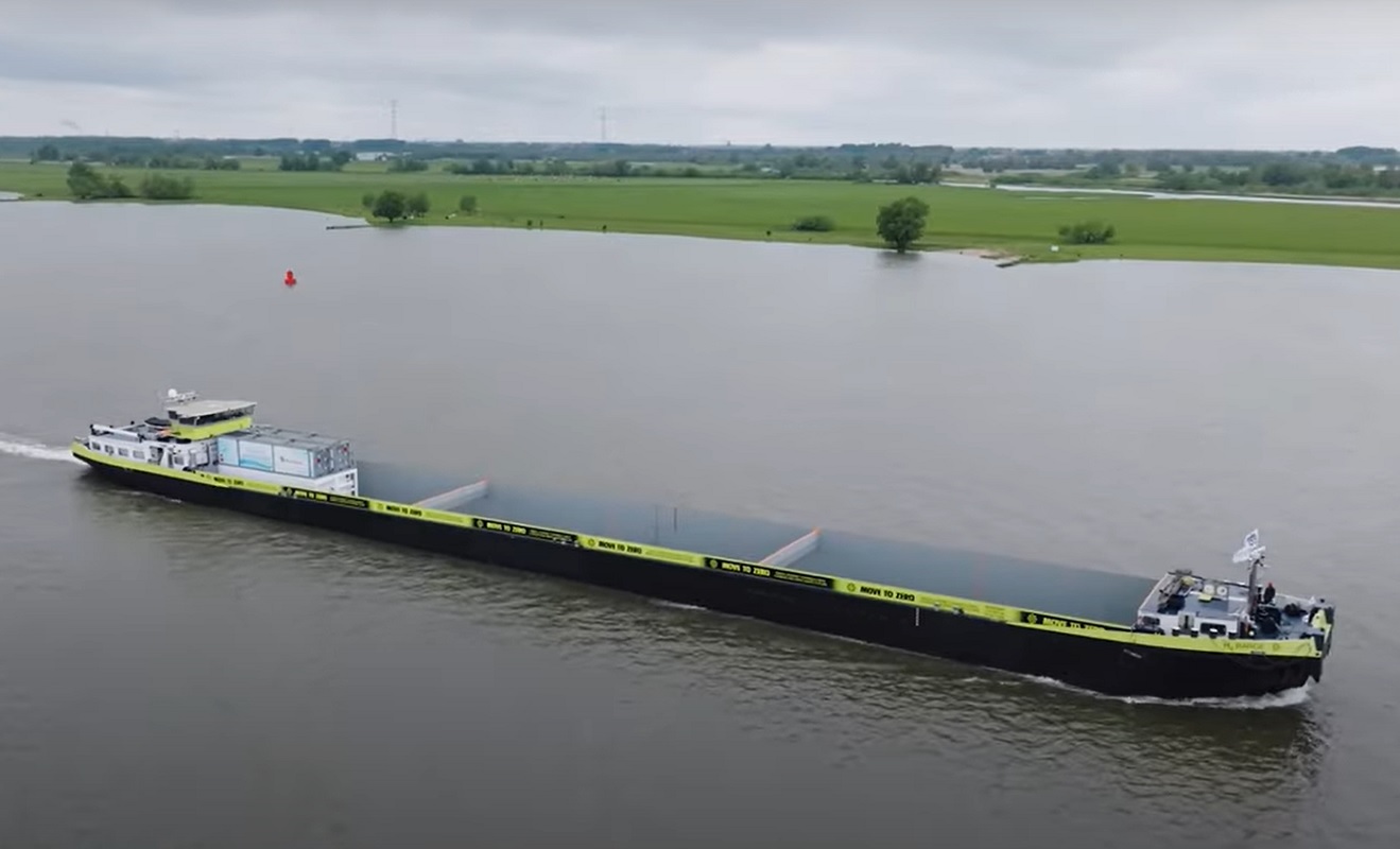 hydrogen container ship - FPS Maas becomes H2 Barge 1 - Image 2 - Future Proof Shipping YouTube