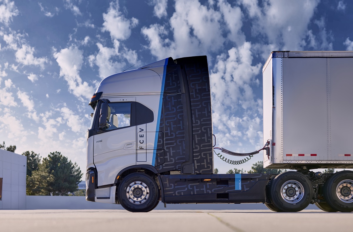 Fuel Cell Truck - Nikola Tre FCEV Truck - 20220128 - NIKOLA-FCEV-OTF 3258-4