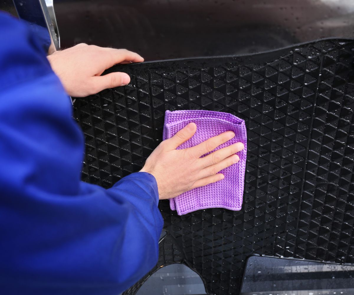 maintain car floor mats
