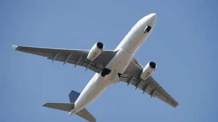 Airbus to use hydrogen fuel cell system for an A330 aircraft’s onboard auxiliar power unit