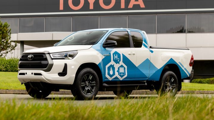 Toyota reveals ground-breaking hydrogen fuel pickup
