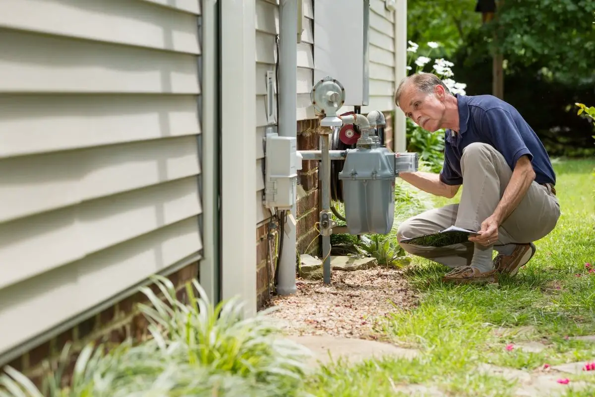 Hydrogen Blending - Gas meter outside of home