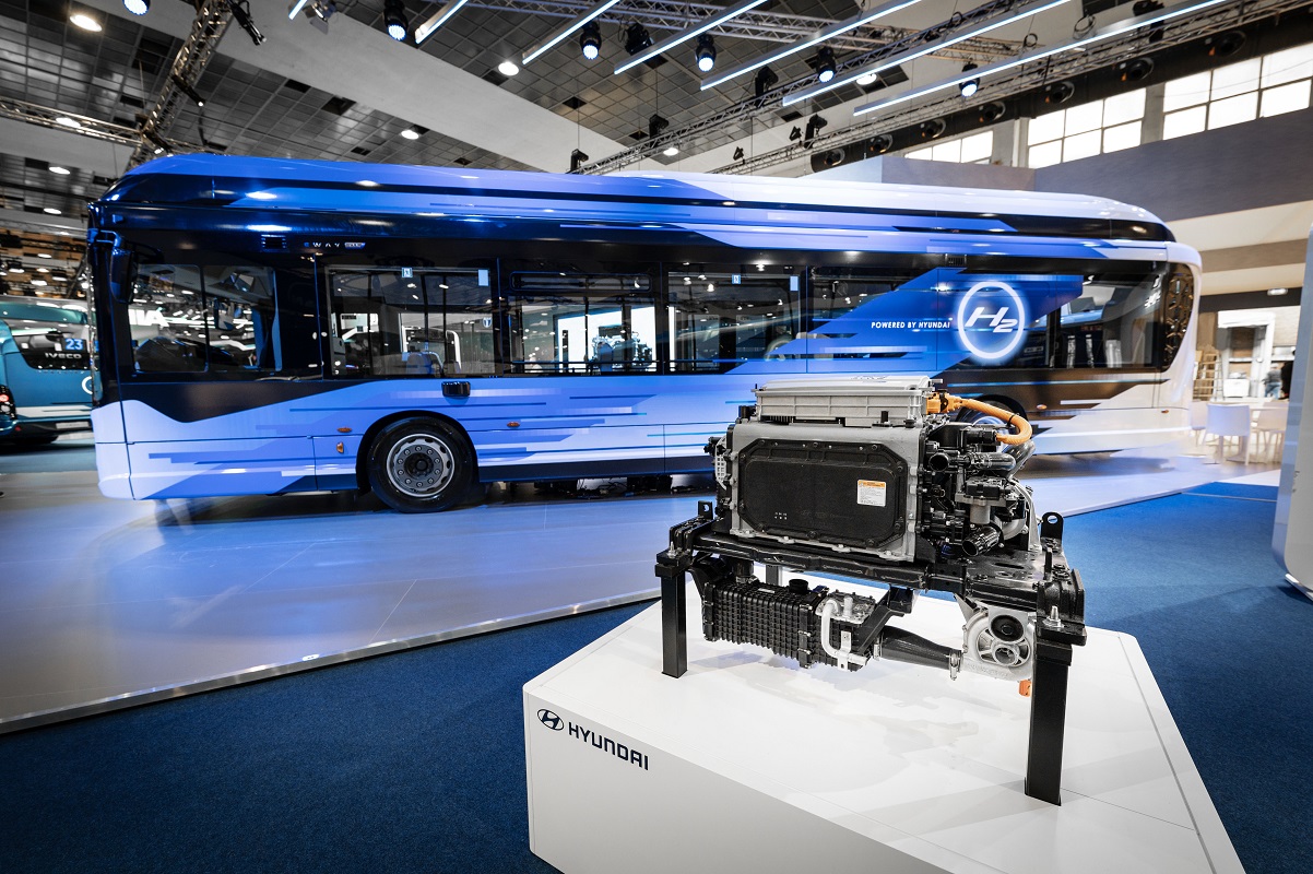 Hydrogen bus - IVECO BUS E WAY H2 HYUNDAI Fuel Cell Busworld 2023 - Image source - Iveco Group