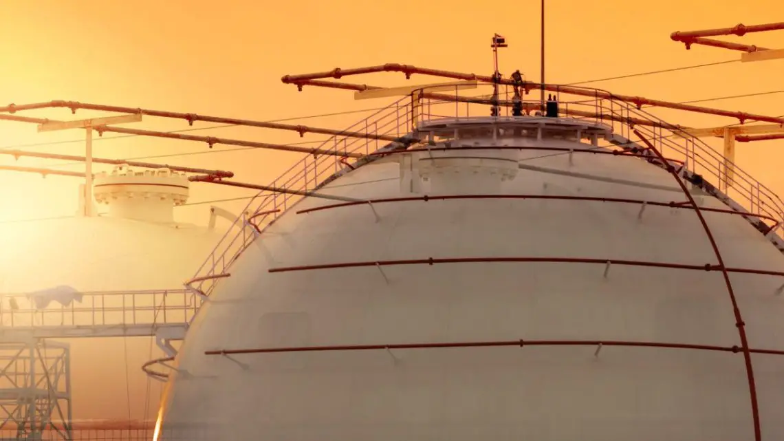 How is hydrogen fuel different from natural gas? How is hydrogen fuel different from natural gas?