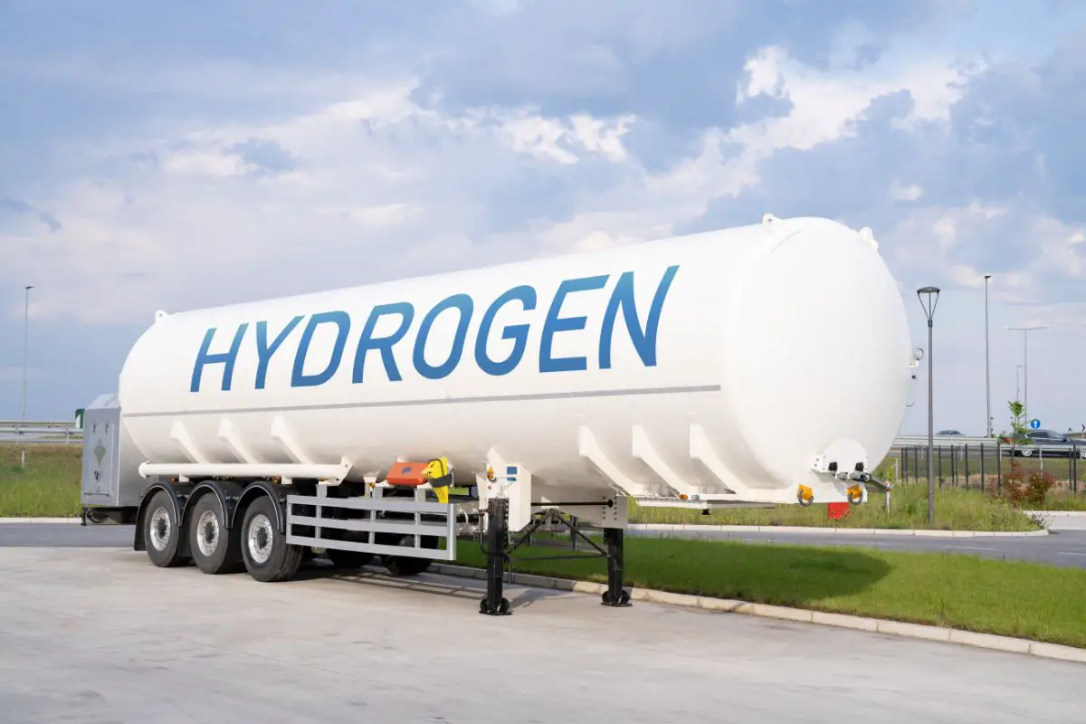 Green hydrogen - H2 Container on Truck