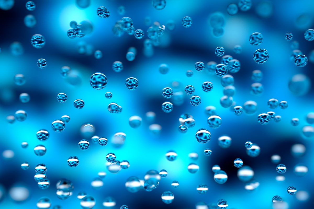 Hydrogen Fuel - Image of bubbles in water