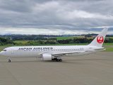 Hydrogen-electric plane - Image of a Japan Airlines Boeing 767-300ER