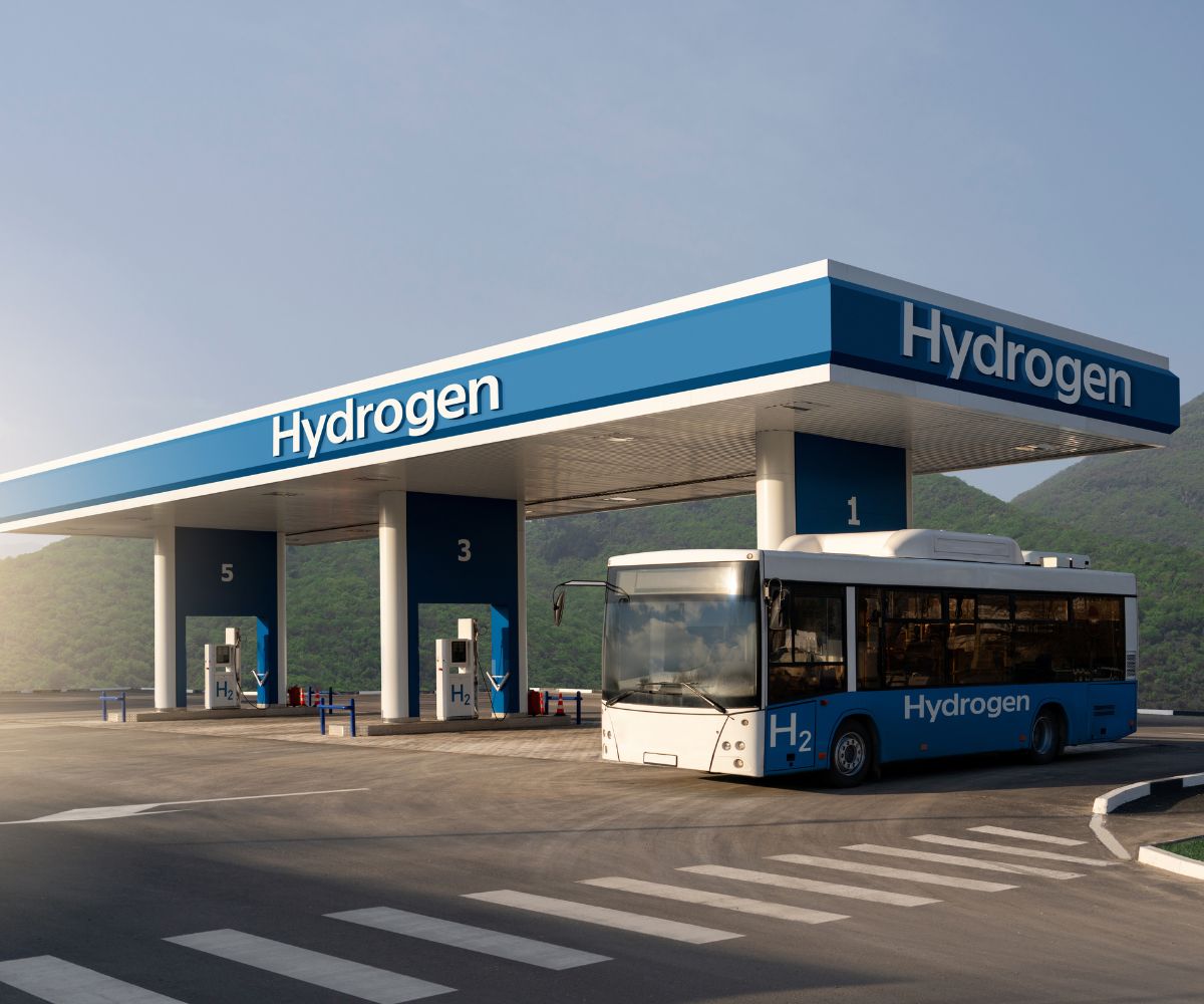 hydrogen fuel cell bus market trends