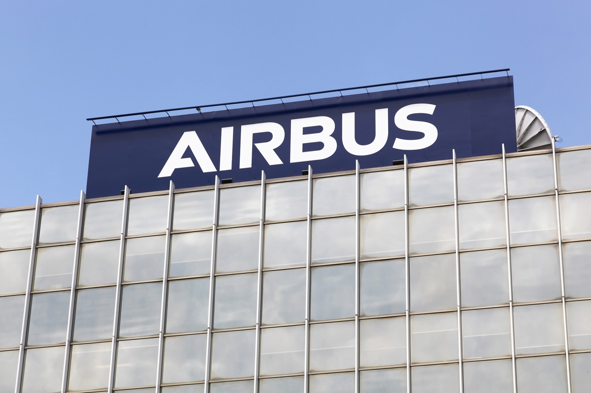 Depositphotos - Hydrogen Plane - Airbus Logo on Building