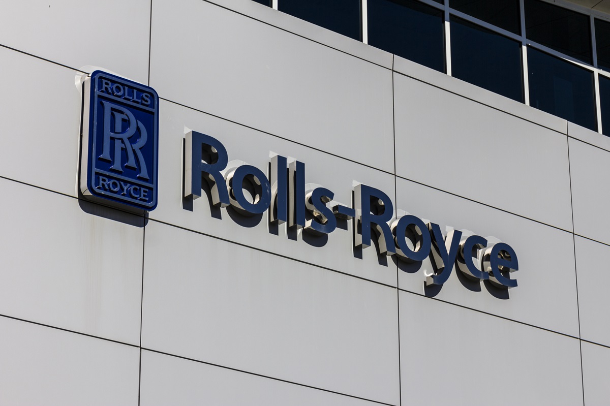 Liquid hydrogen - Rolls-Royce logo on building