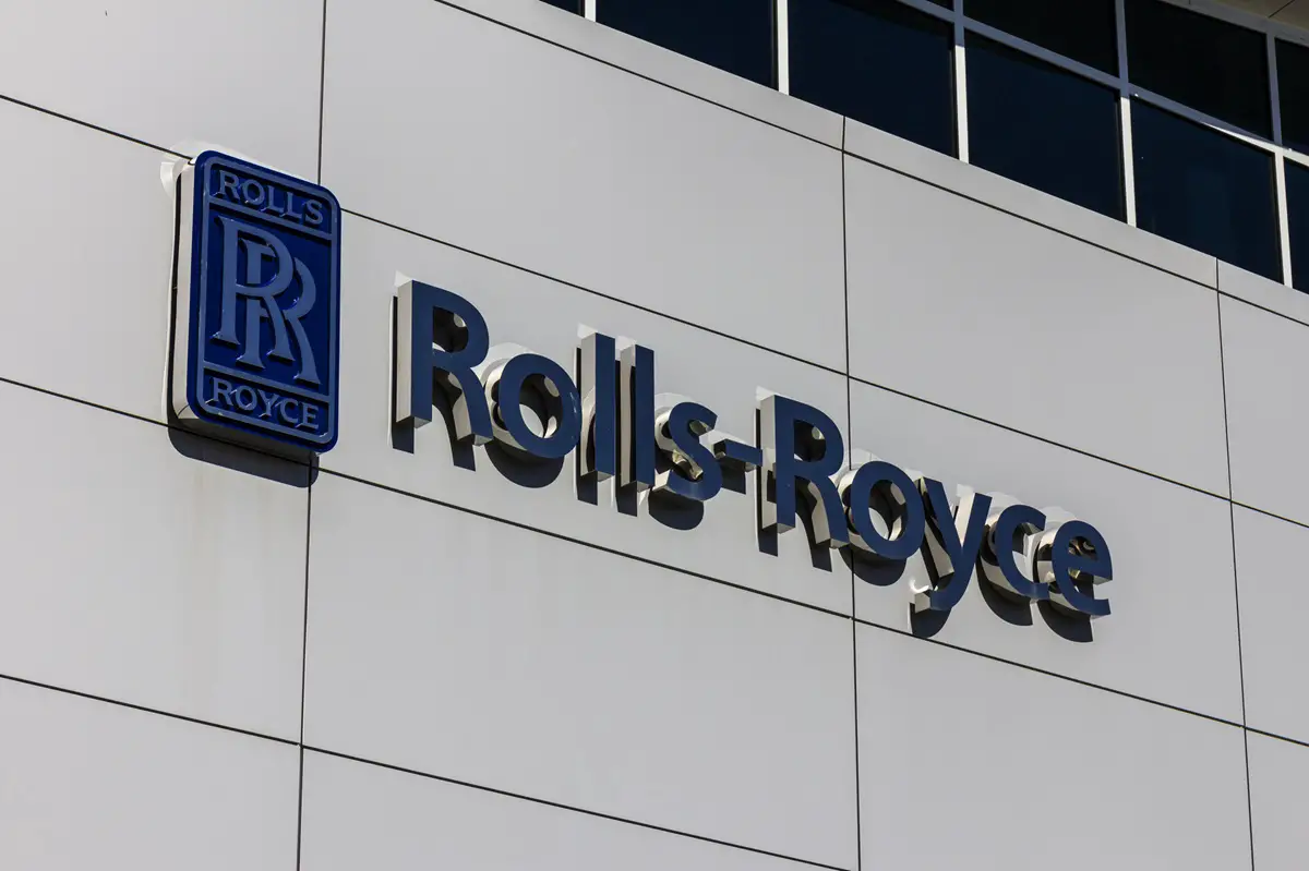 Liquid hydrogen - Rolls-Royce logo on building