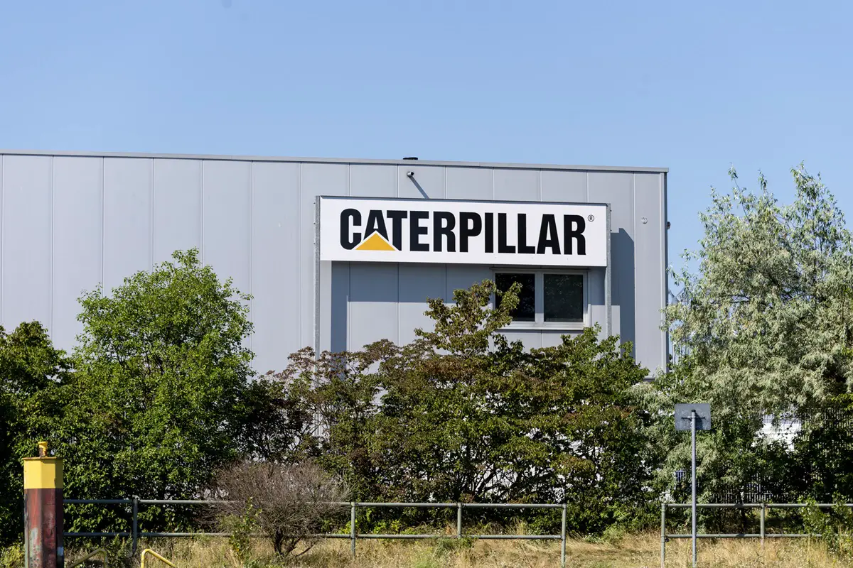 hydrogen fuel cell - Caterpillar company logo on building