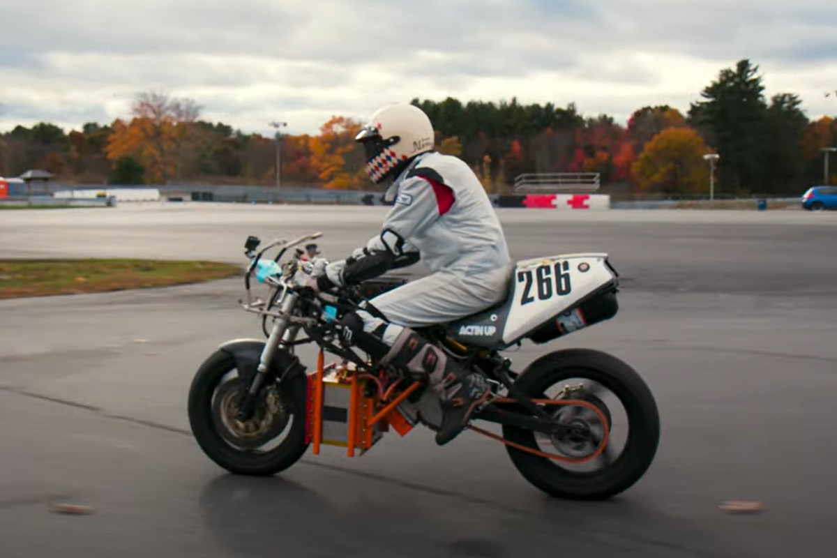 Hydrogen fuel cell - For the love of speed - Building a hydrogen-powered motorcycle - MIT’s Electric Vehicle Team - Image Source - MIT YouTube