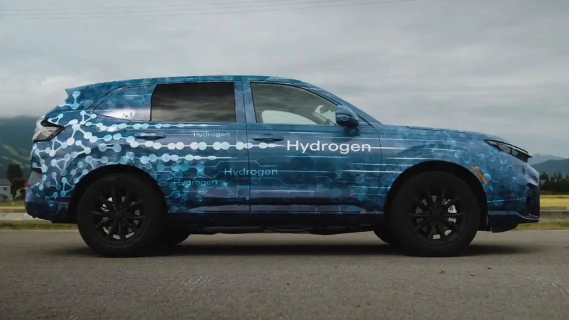 Honda shows off first glimpse of its CR-V hydrogen vehicle prototype Honda shows off first glimpse of its CR-V hydrogen vehicle prototype