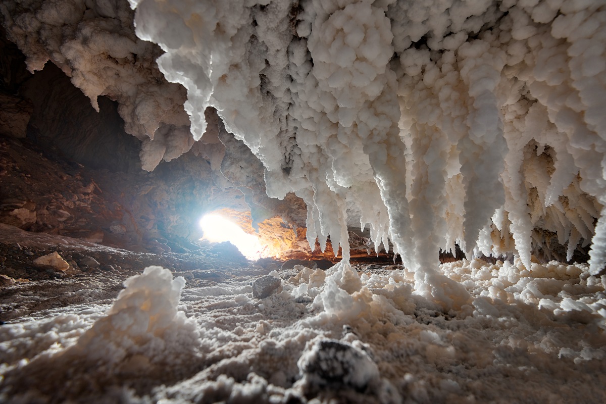 Hydrogen Storage - Image of Namakdan Salt Cave on Qeshm Island in Southern Iran