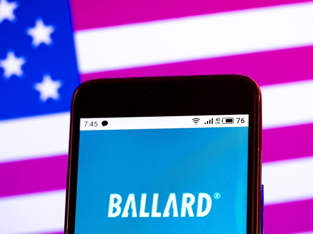 Fuel cell - Ballard Logo on phone - US flag in background