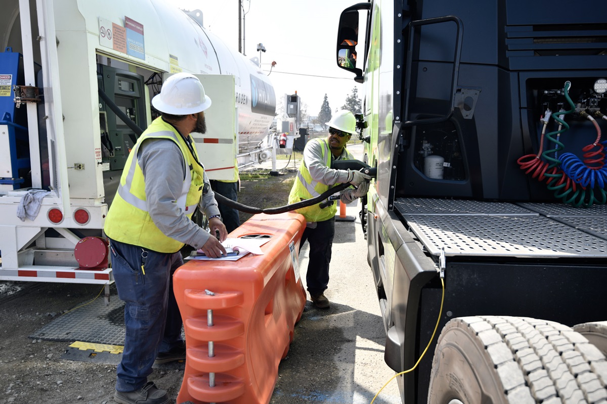 Hydrogen Station - HYLA Ontario Site Launch - Truck refueling - Image Source - Nikola