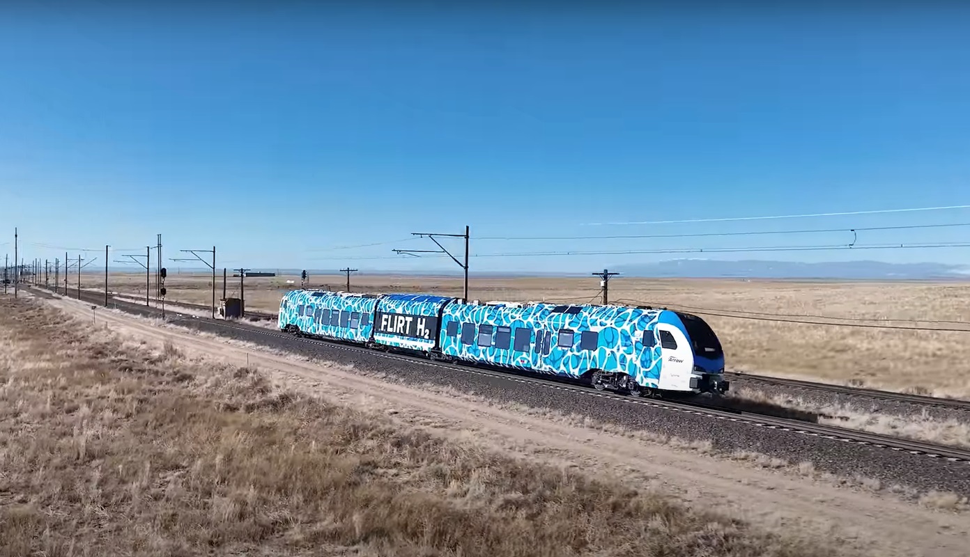 Hydrogen Train - Stadler’s FLIRT H2 achieves Guinness World Records title - Image Source - Stadler Rail YouTube