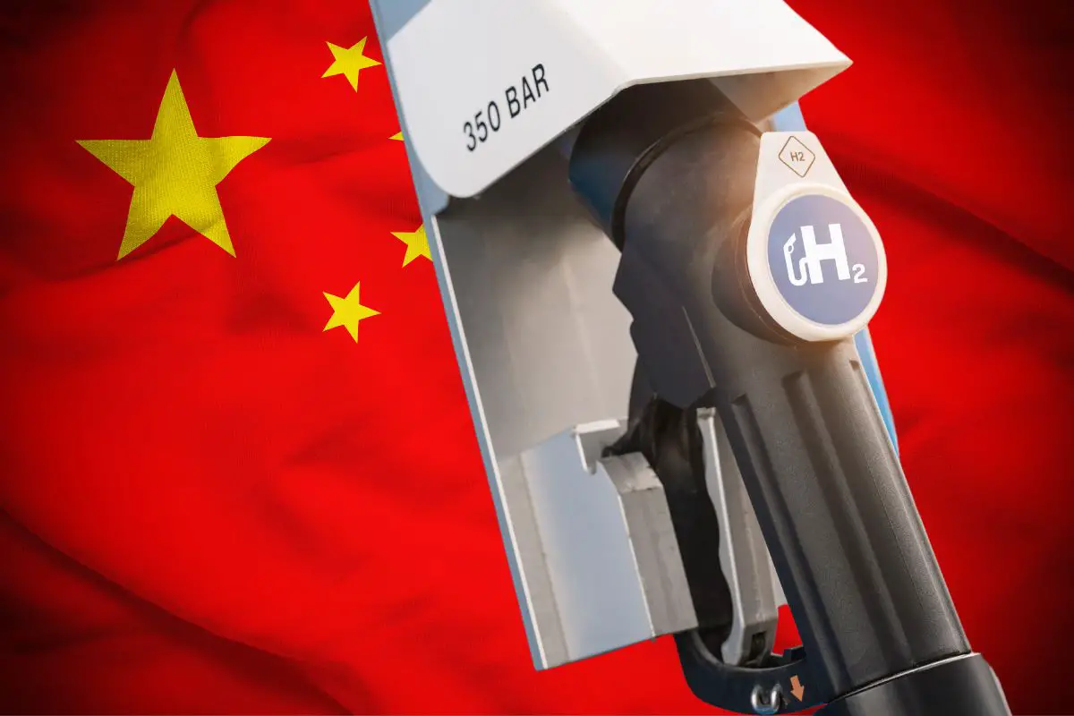 Hydrogen fuel stations - fuel pump - China Flag