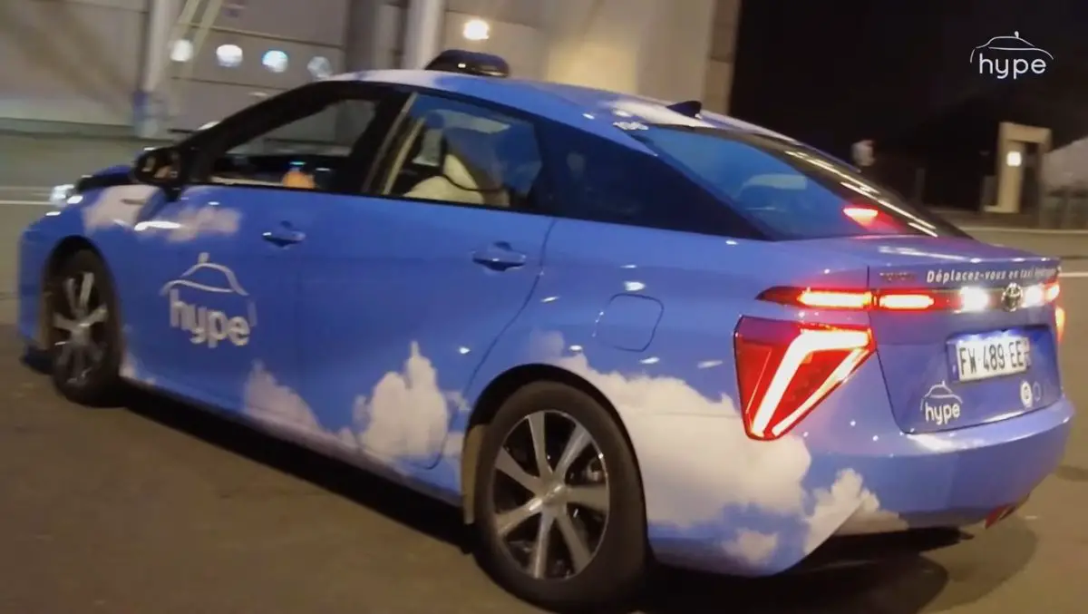 Hydrogen taxis - Hype Taxi - Hype au Mondial de l'Auto de Paris - screenshot 2 - Image Source - Hype YouTube