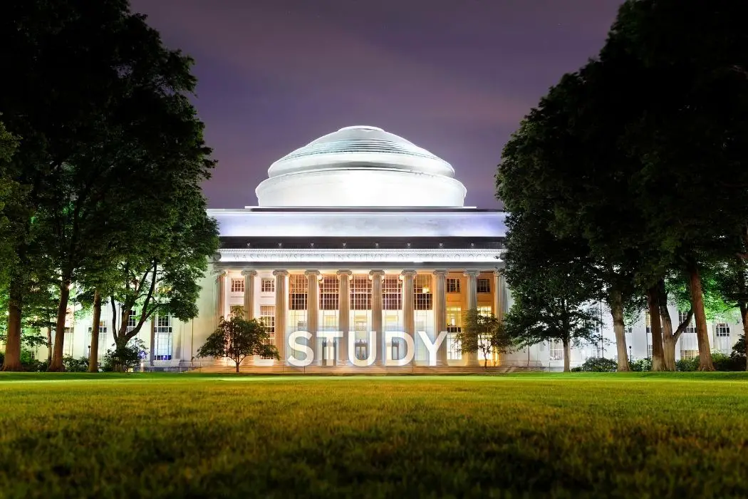 Hydrogen from Seawater - MIT at night - Study