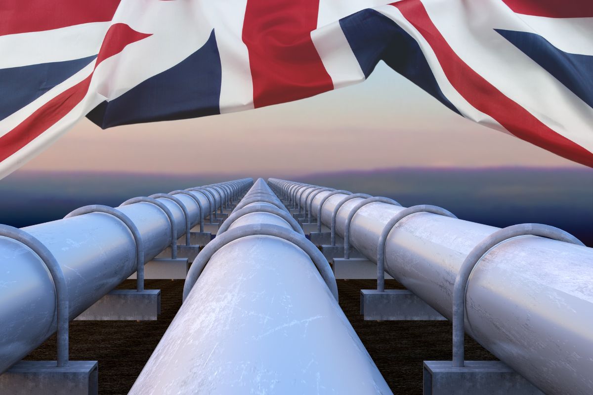 Hydrogen production - UK Flag - Pipeline from water